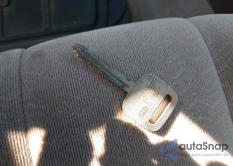 1998 Toyota Camry Le из США, поврежденный, VIN 4T1BG22K9WU367829